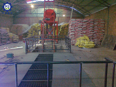 BB肥生產(chǎn)現(xiàn)場(chǎng)